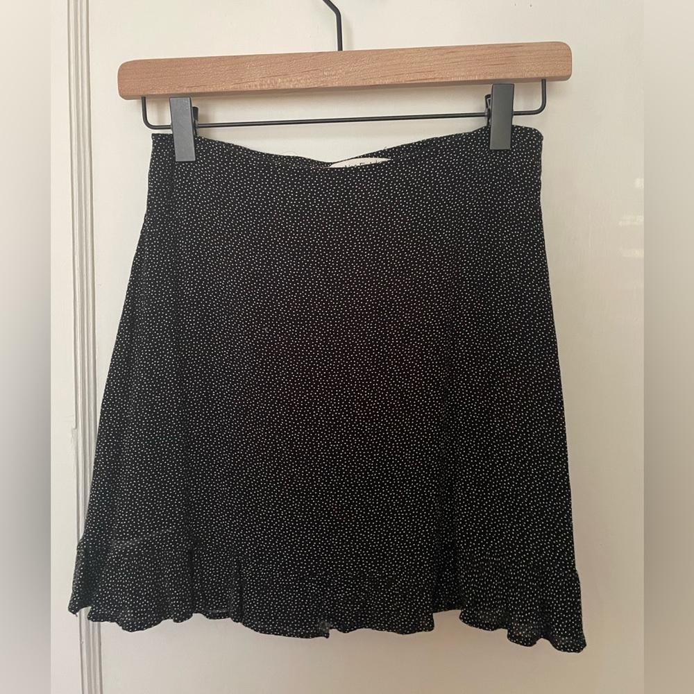 Black Polka dot Abercrombie and Fitch skirt